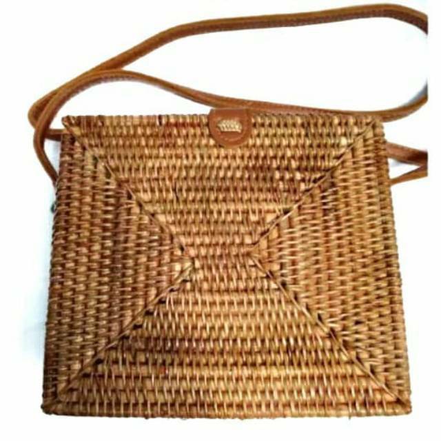 (BISA COD) TAS SELEMPANG ROTAN PERSEGI PANJANG UKURAN 20x17x7 cm - SLING BAG WANITA OOTD
