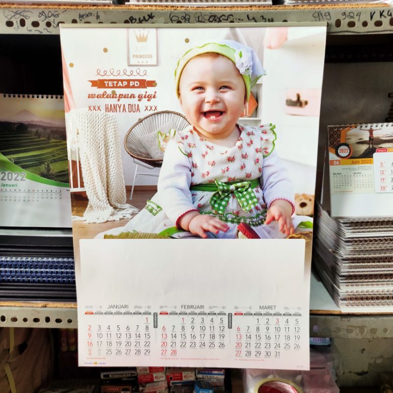 

Kalender dinding triwulan 2022 bayi lucu