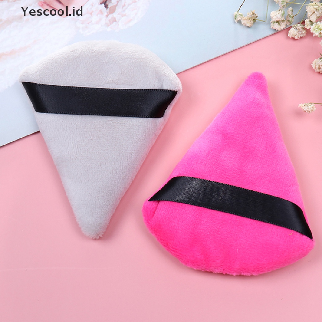 Puff Makeup Mini Bentuk Segitiga Bahan Velvet