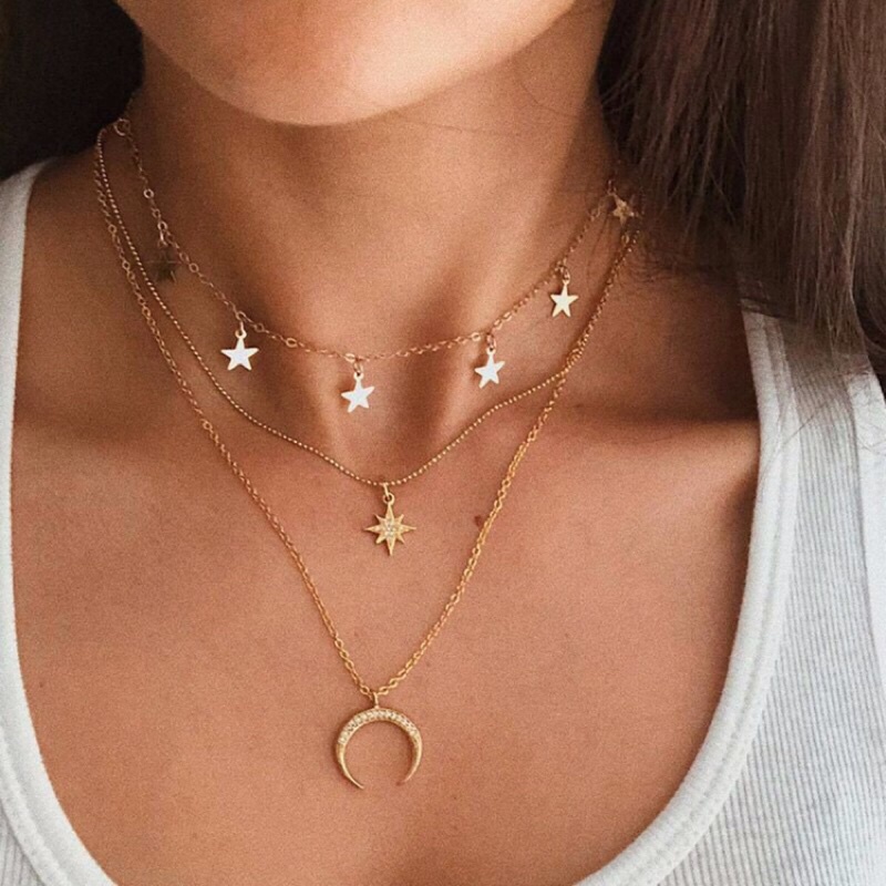 Kalung rantai triple Multilayer Bulan Bintang warna Emas / Gold