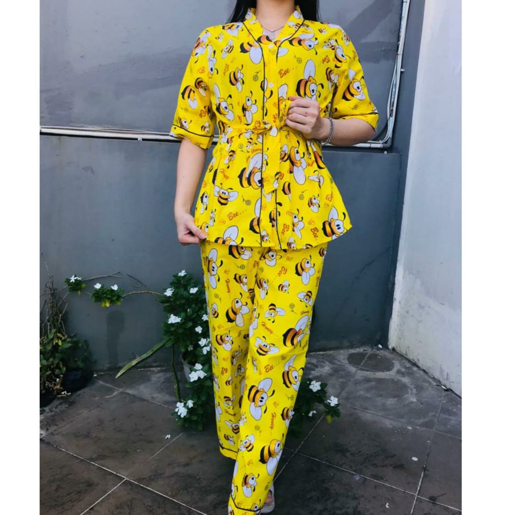 JNV Setelan Kimono CP Wanita Motif Karakter Kartun - Baju Tidur Kimono Lengan Pendek - Bahan Katun-Honey Bee Yellow