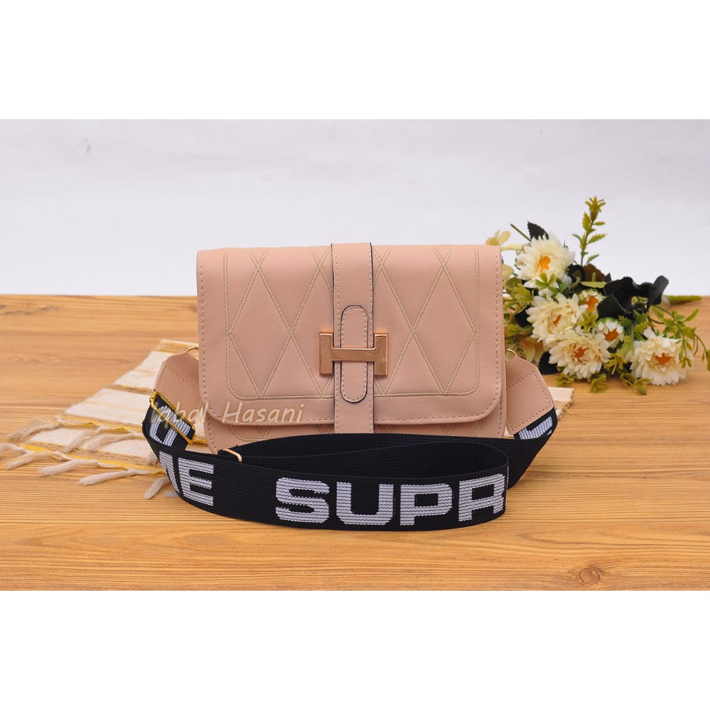 Tas Selempang WanitaTas Fashion Wanita Tas Jinjing Wanita Tas Import