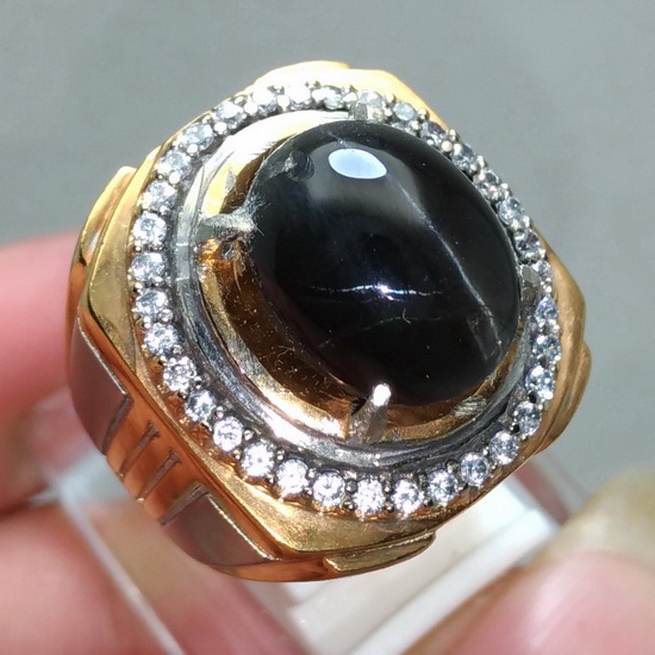 Cincin batu Permata Akik Mata Kucing Hitam cat Eye Alami