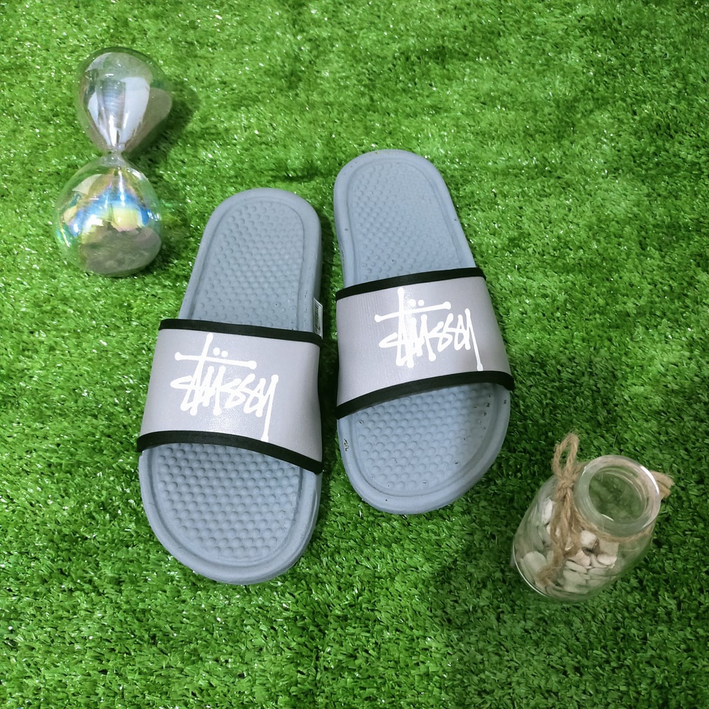 Slip on Pria Sandal Anti Licin Ringan STSY