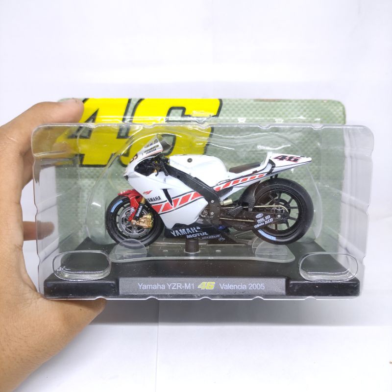 Diecast Miniatur Motogp Yamaha YRZ-M1 VR46 Valencia 2005 Mainan motogp Valentino Rossi