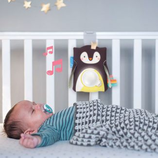 Taf Toys Prince the Penguin Baby Soother - Lampu dan Melody Tidur Anak Bayi - Dilengkapi dengan Lagu Motorik