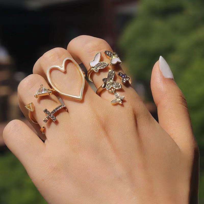 5pcs / Set Cincin Desain Kupu-Kupu Hati Segitiga Hollow Aksen Berlian Penuh Untuk Aksesoris Wanita Butterfly