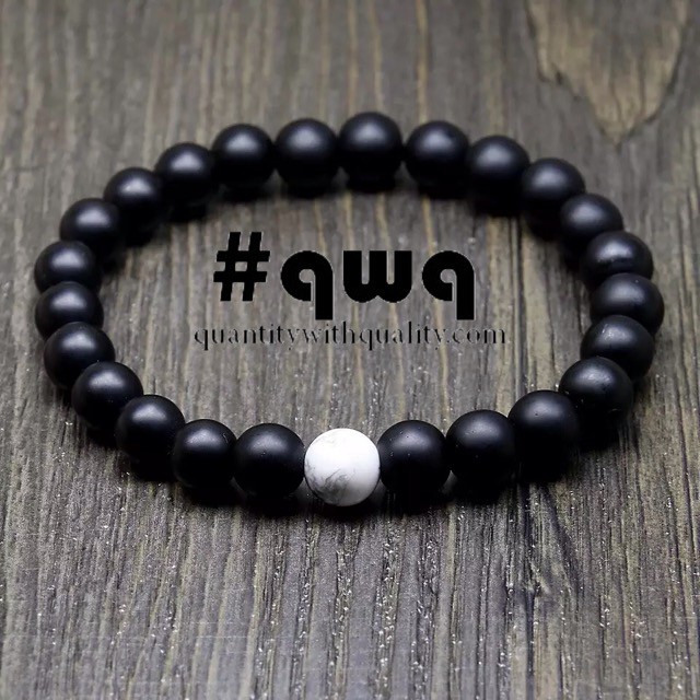 sepasang gelang batu custom kado pasangan hitam putih distance bracelet