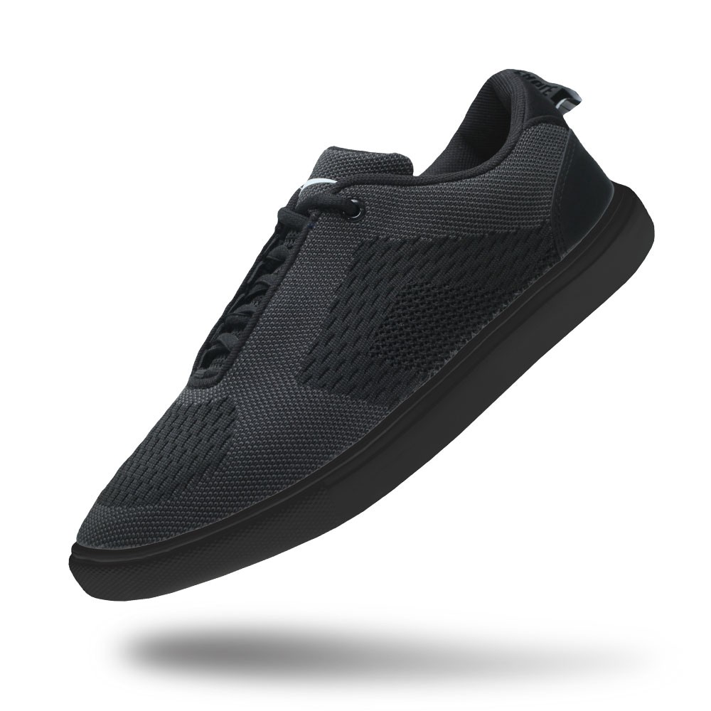  Sepatu Eagle Roger  Black Black Unisex Lifestyle Shoes 