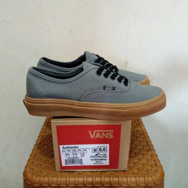 SEPATU43 VANS AUTHENTIC FULL BLACK HITAM POLOS WHITE PUTIH OLDSKOOL ERA SK8 PREMIUM BNIB ICC IFC DT