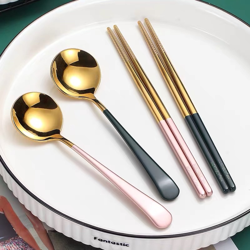 SET ALAT MAKAN 2IN1 SENDOK DAN SUMPIT KOREA DENGAN BOX / TABLEWARE GIFT BOX / HAMPERS SENDOK / SENDOK SUMPIT /SENDOK KOREA SET / SENDOK SUMPIT KOREA STAINLESS / SET STAINLESS SPOON CHOPSTICKS / CUTLERY SET / TRAVEL SET