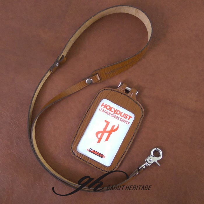 

ID Card Holder Kulit Asli Motif Kayu Name Tag Kulit Kualitas Premium
