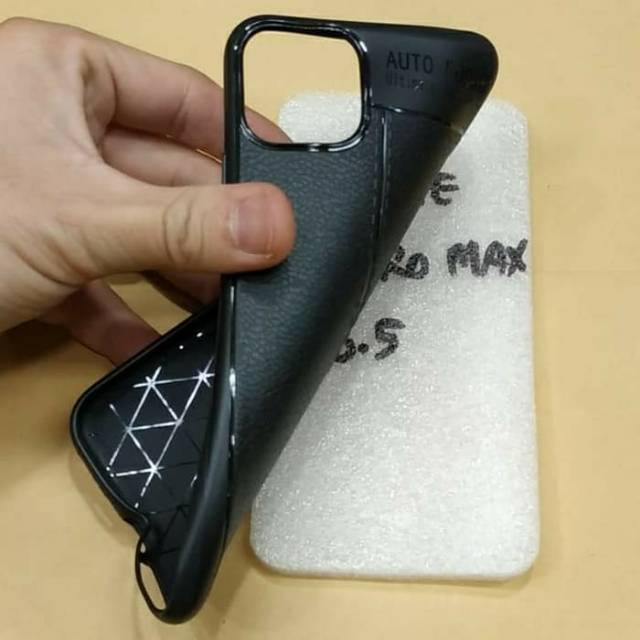 auto focus IPHONE 11 PRO MAX 6.5 in silikon karet hitam soft case 11 pro max 6.5in mantul