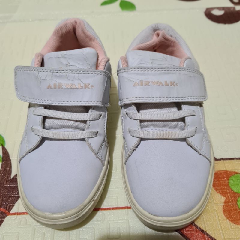 Preloved Sepatu Anak Laki Laki Merk Airwalk