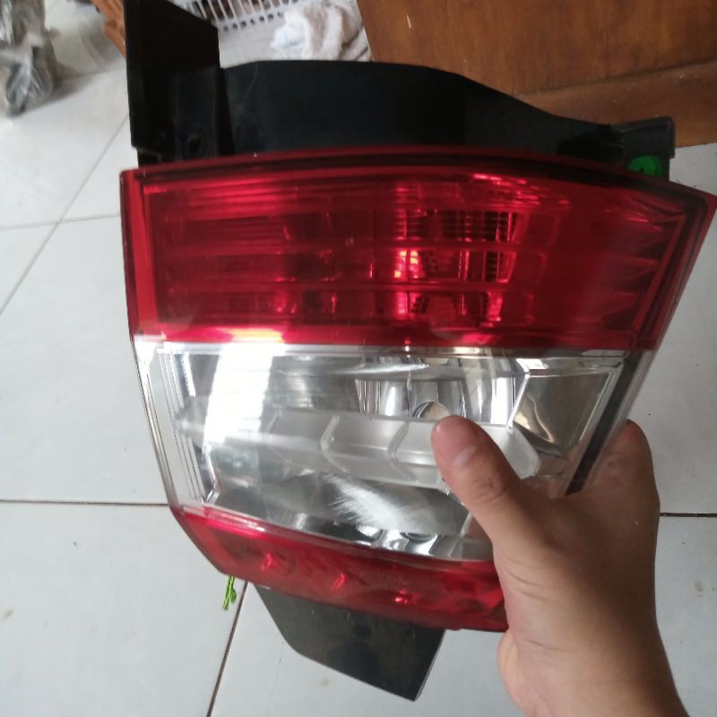 stoplamp grand livina 2015