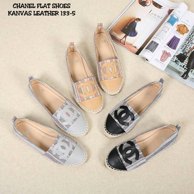 Chanel Flat Shoes 133-5
