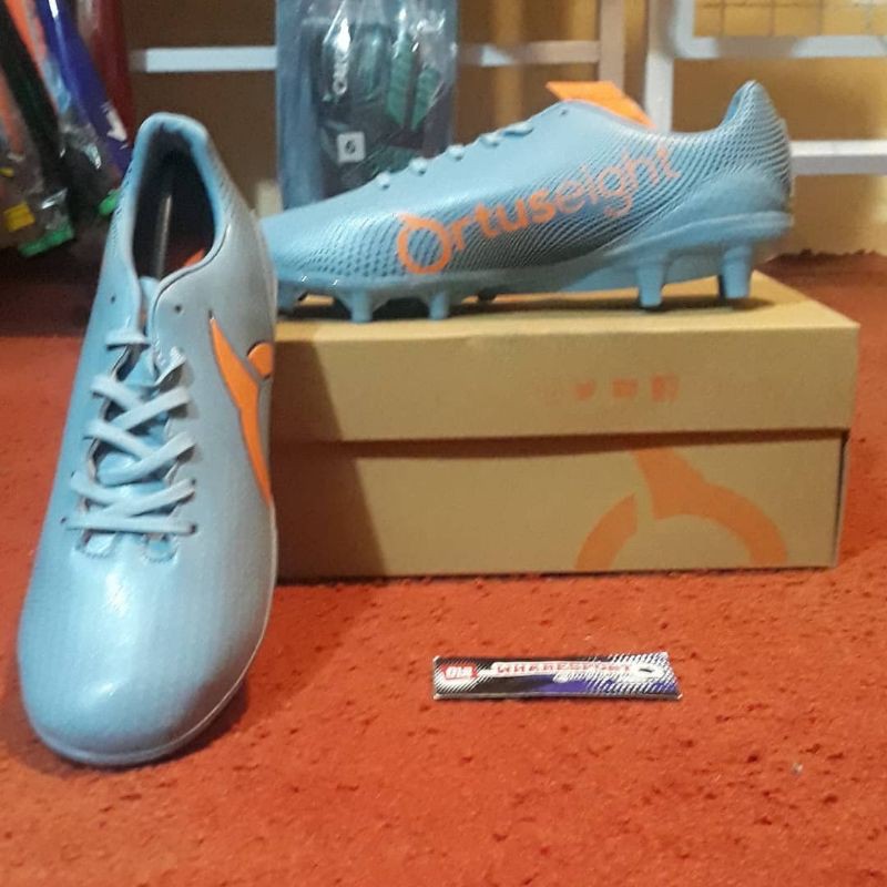Sepatu Sepak Bola Ortuseight
