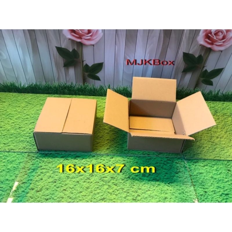 

Kardus Karton Box Uk. 16x16x7 cm ST model Indomie