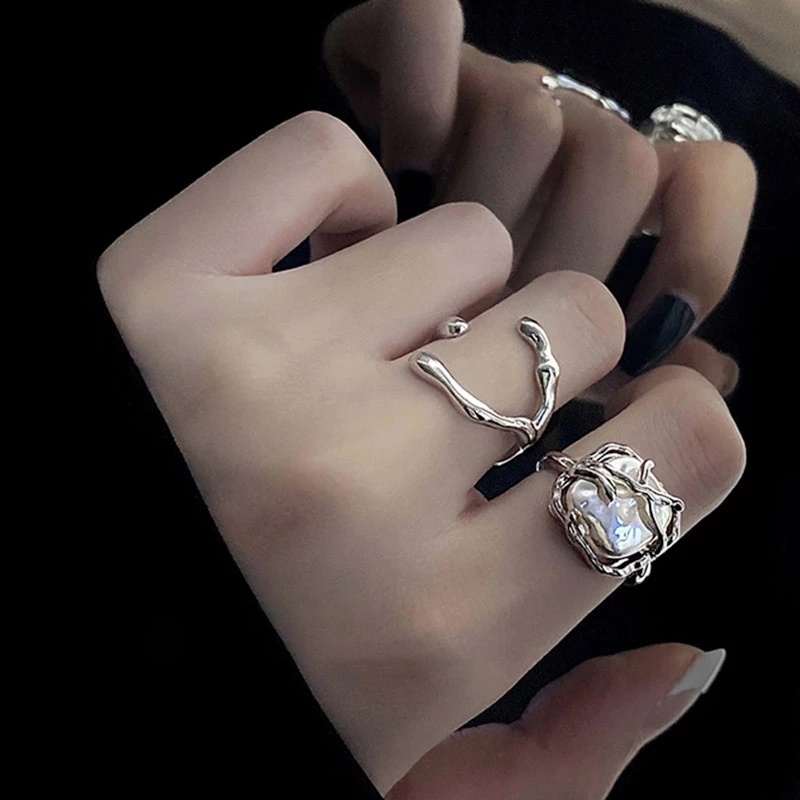 Cincin Minimalis Bentuk Geometri Gaya Retro Untuk Wanita