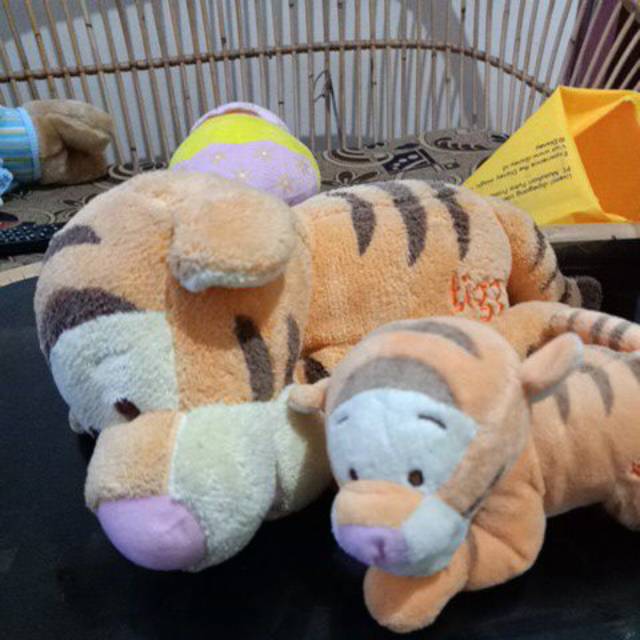 Paket boneka Tigger