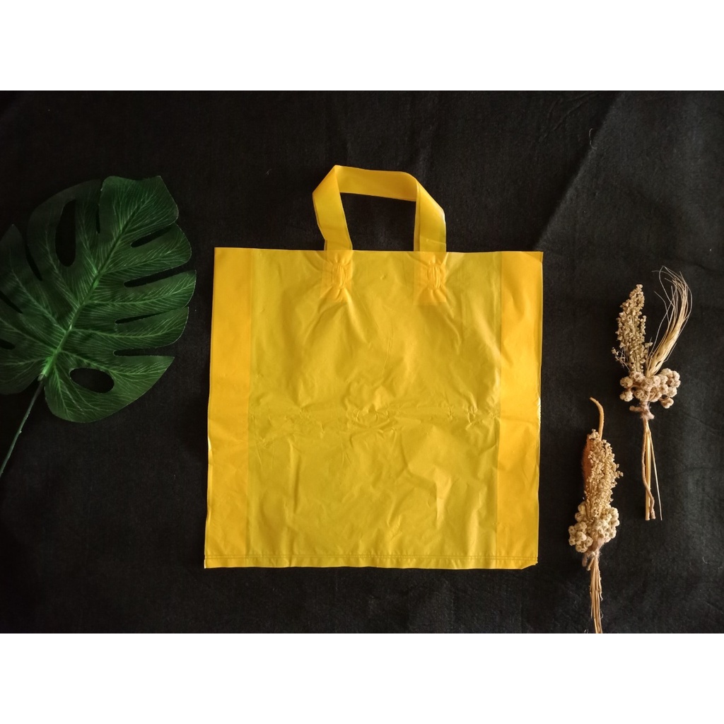 (100 pcs) Kresek Warna / Shopping Bag / tas mall /shoping bag Plastik 28 x 35