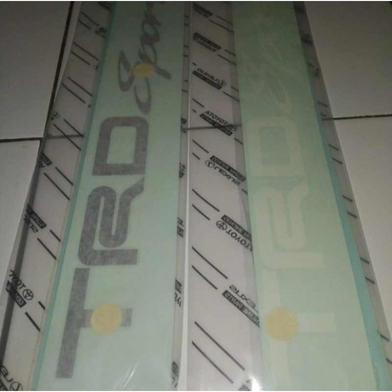 stiker TRD Sportivo Innova reborn original