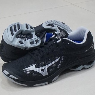 sepatu mizuno wave lightning z4