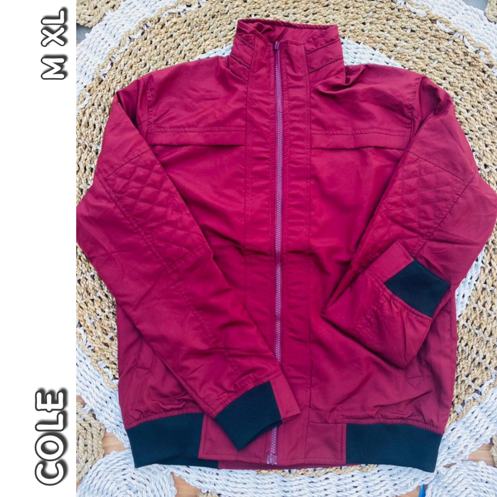 JAKET COLE MARUN