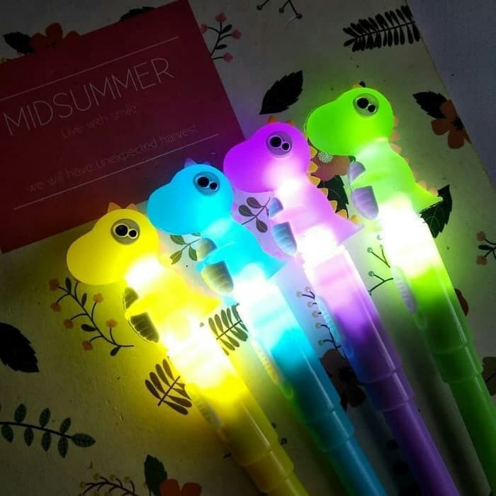 

STOK TERAKHIR 1 pcs pulpen lampu dinosaur lucu cocok utk emergency saat anak menulis
