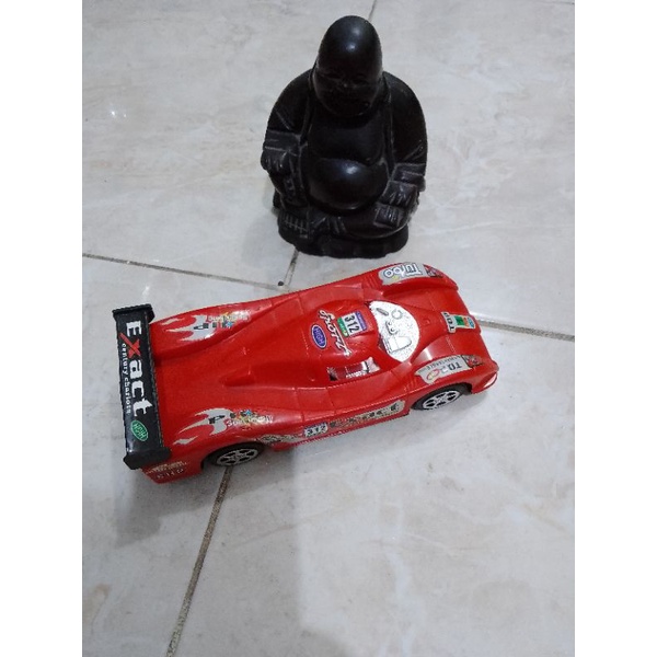 Miniatur Mobil Balap