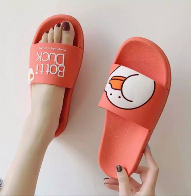 Sandal karakter cartoon timbul botti duck