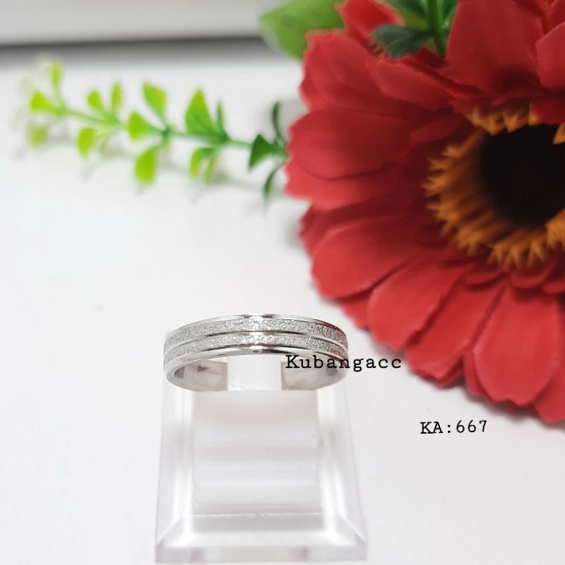 4s Grosir Solo || Cincin Titanium Pria Dan Wanita Motif Silver Pasir Garis Tengah || Cincin Couple Titanium PASIR GARIS SILVER Harga Satuan || Cincin titanium Anti Karat Dan Luntur