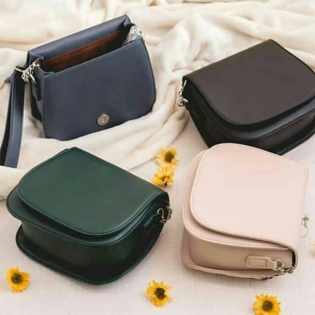 MINISO Handheld crossbody bag Ada tali atas tali panjang 