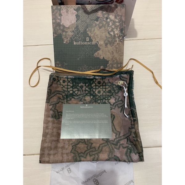 ButtonScarves Haramain Emerald