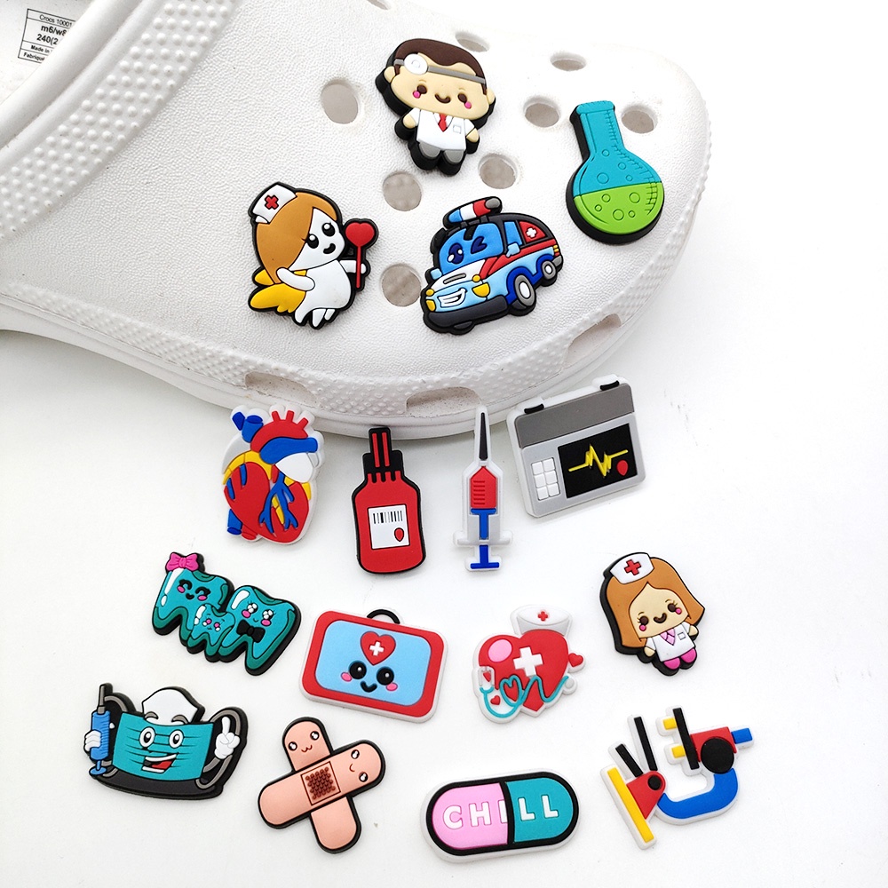 Charms Pin Desain Sepatu Crocs Untuk Aksesoris