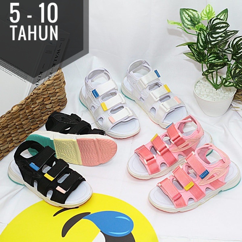 Sandal Gunung Anak Perempuan Pelangi Strip Tiga