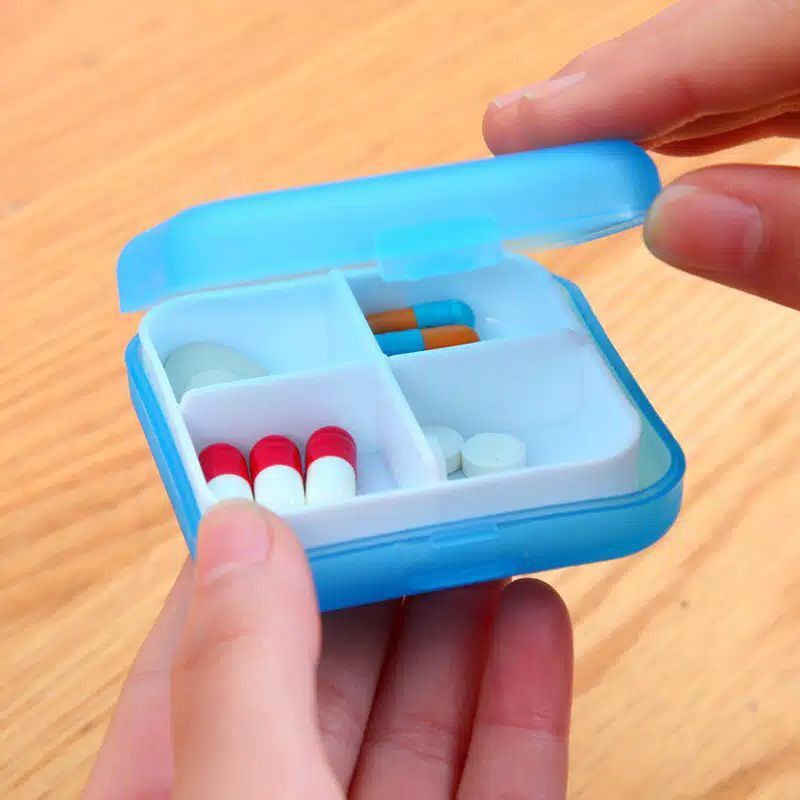 SALE - mrcaisen Kotak obat sekat 4 serbaguna travel portable assesoris perhiasan p3k pill case storage mini