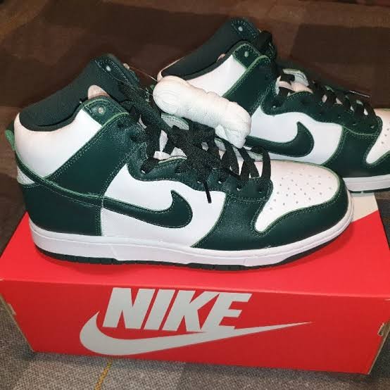 Nike dunk high spartan green EUR 41 BNIB