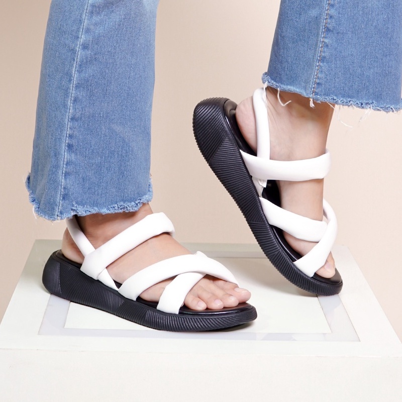 LAPEPA YUK - Sepatu Sandal Wanita Wedges VIVIAN Model Silang dua Tali Strap Belakang Hak Tinggi Sole 3 cm Spatu Sendal Gunung Cewek  Size 36 37 38 39 40 41 Warna Black Green Hitam Hijau Kekinian Terbaru Shoes Ori Original Mall Official Store Promo