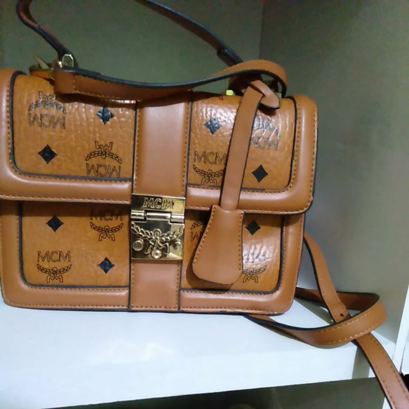 Tas Sling MCM