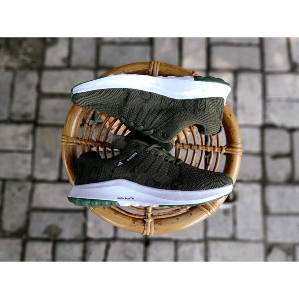 Terbaru sepatu pria sepatu kets sepatu running adidas import