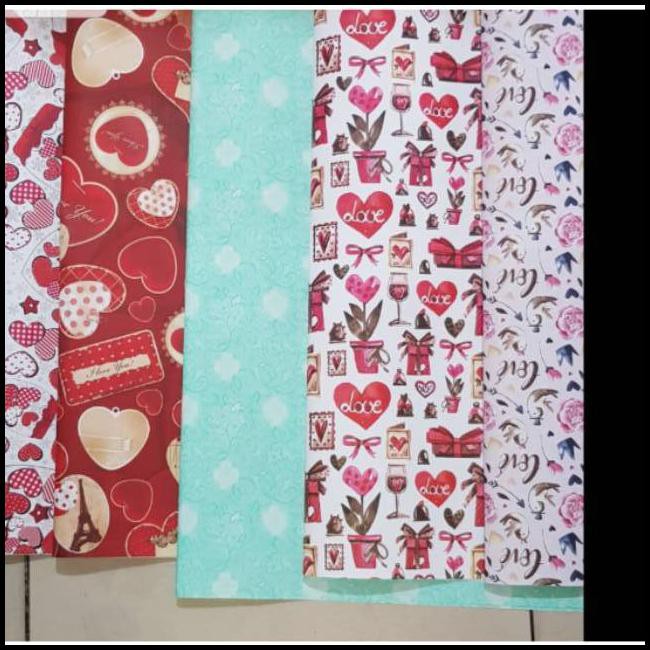 

Kertas kado sprei