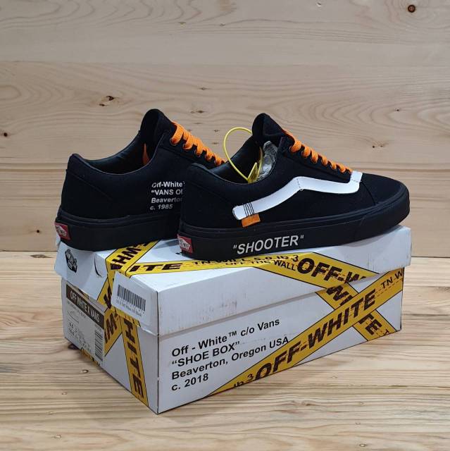 Vans oldskoll X Off White ( Jordan 1 ) All Black