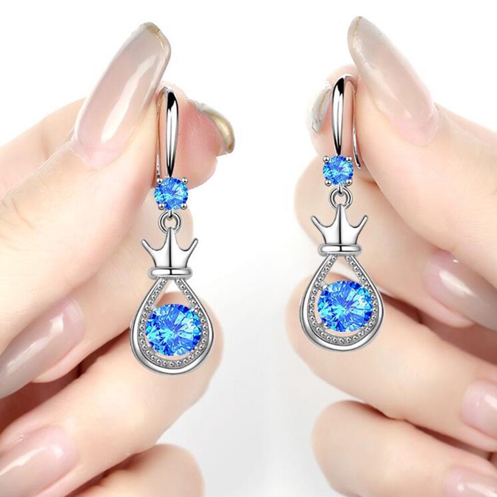 Hu Hu Hu Hu Hu Alat Bantu Pasang Kacamata♡ 1 Pasang Anting Bentuk Mahkota Aksen Berlian Imitasi Bahan Metal Untuk Wanita