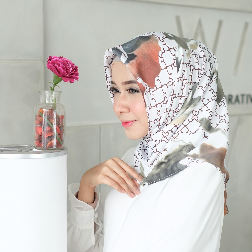 Jilbab Segiempat MURAH Hijab Segiempat Motif Bunga Polos