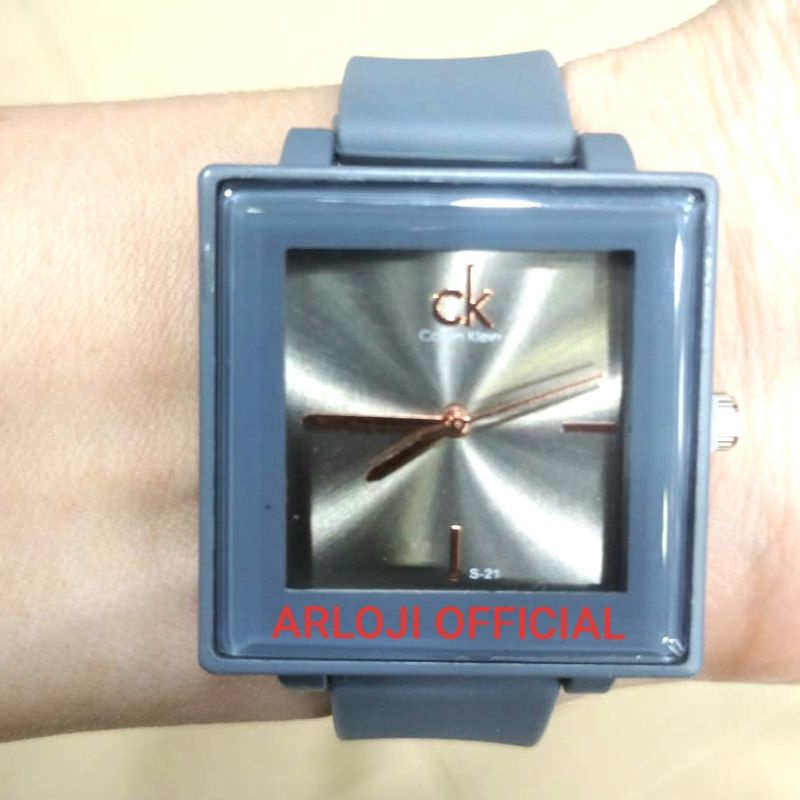 Jam tangan Square Fashion waniata