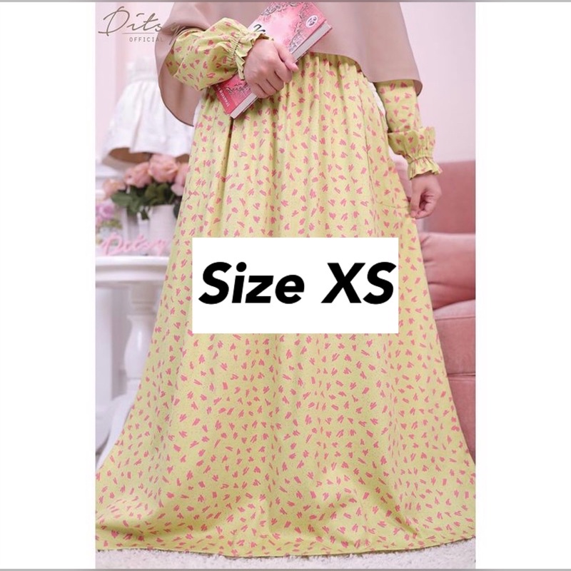 Ditsy September 2021 XS Scribbles Lime Nightgown Gamis