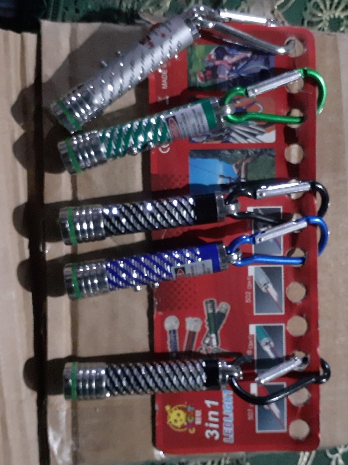 Gantungan Laser Ulir