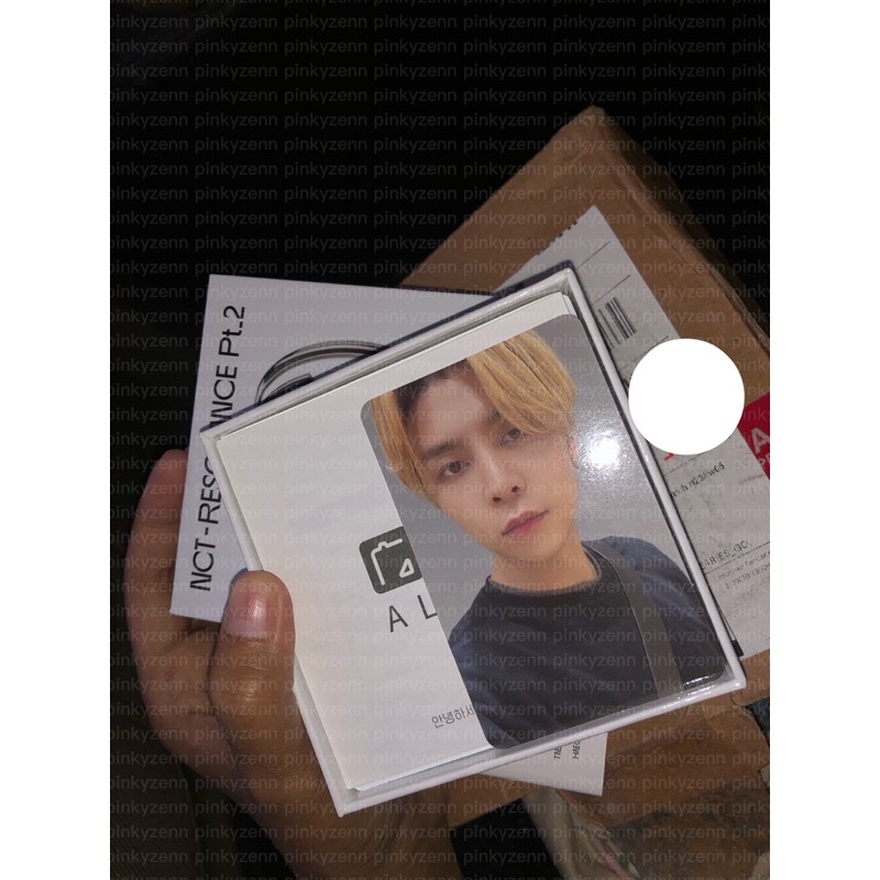 KIHNO FUTURE JISUNG JOHNNY ALBUM DEPARTURE ARRIVAL HENDERY TAEYONG DOYOUNG TEN JOHNNY PC PHOTOCARD