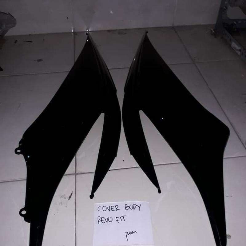 Win Cover Body Revo Fit Karbu